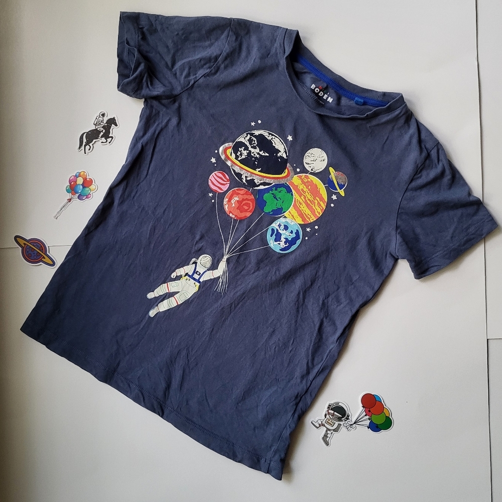 Mini Boden Glow In The Dark Astronaut Tee - Picture 13 of 16